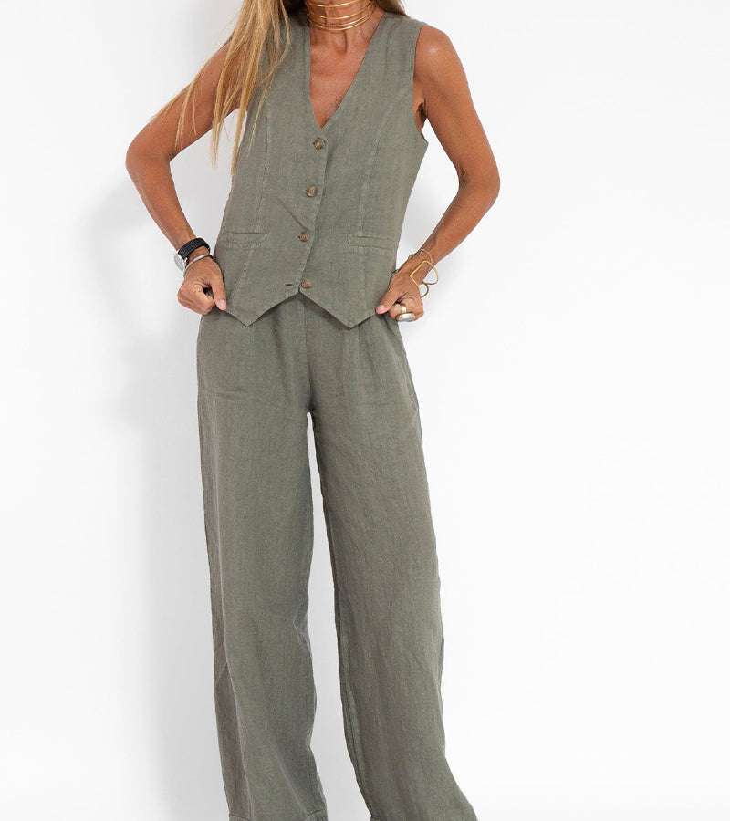 Aira – Elegant Two-Piece Set with Waistcoat and Wide-Leg Trousers